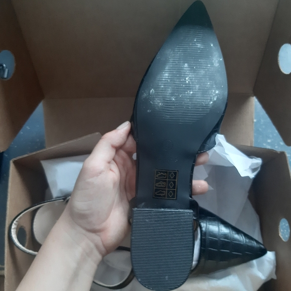 RAID Wide Fit Bonita flat shoes in black c… - Picture 8 of 12